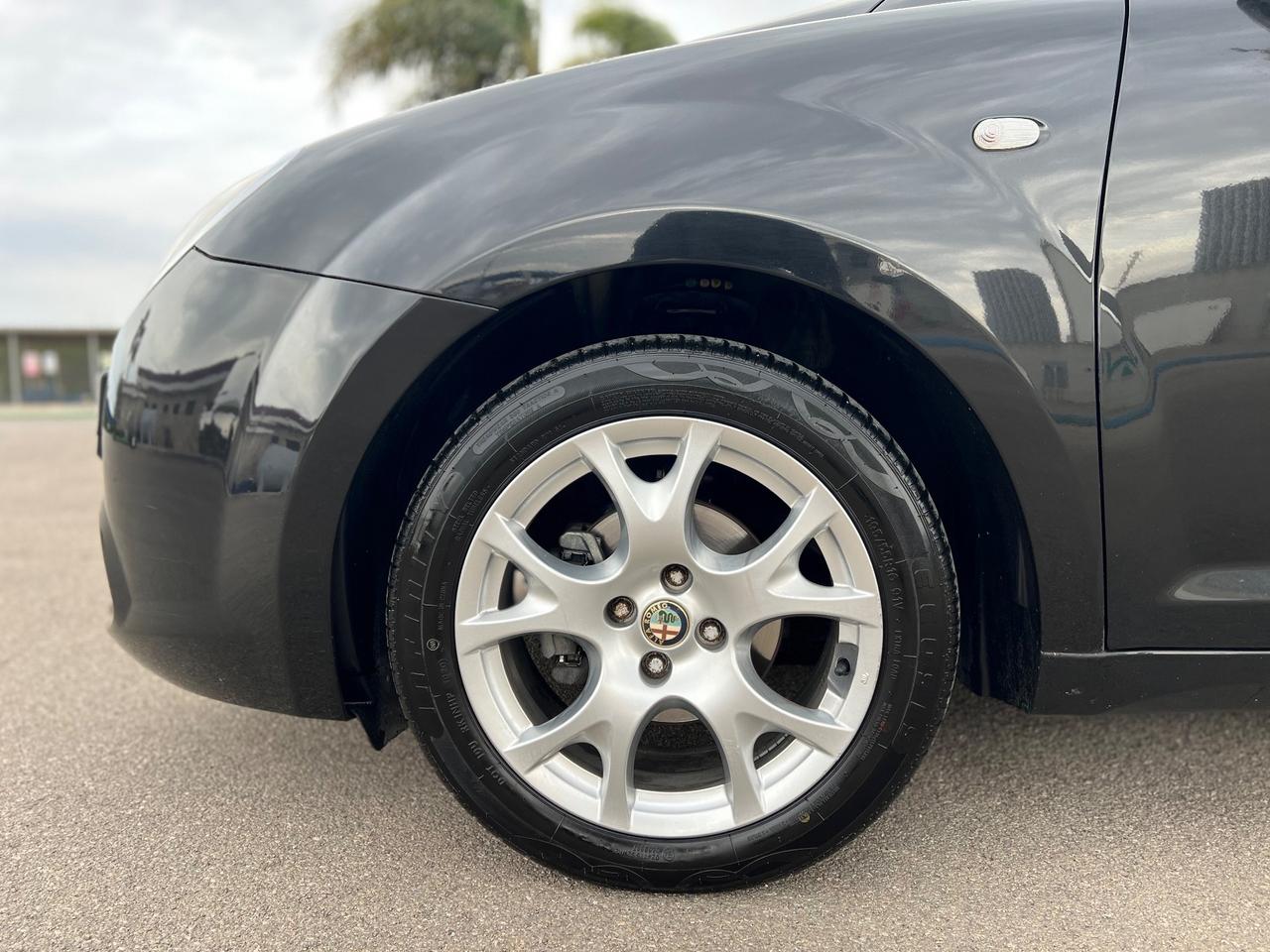 Alfa Romeo MiTo 1.4 T 120 CV NEOPA Distinctive Sport Pack