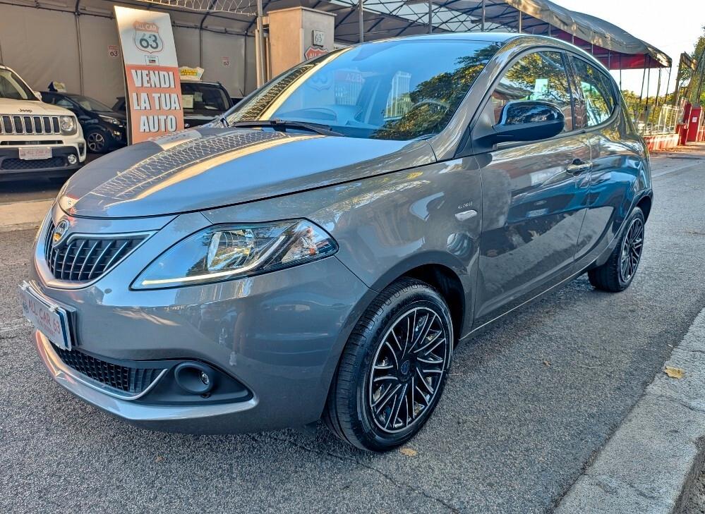Lancia Ypsilon 1.0 Hybrid UNIPRO' SENZA VINCOLI DI FINANZIAMENTO