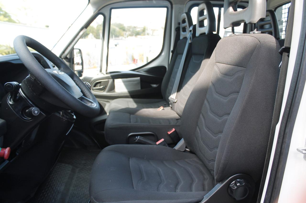 Iveco Daily 35C13 doppia cabina 7 posti cassone ribaltabile