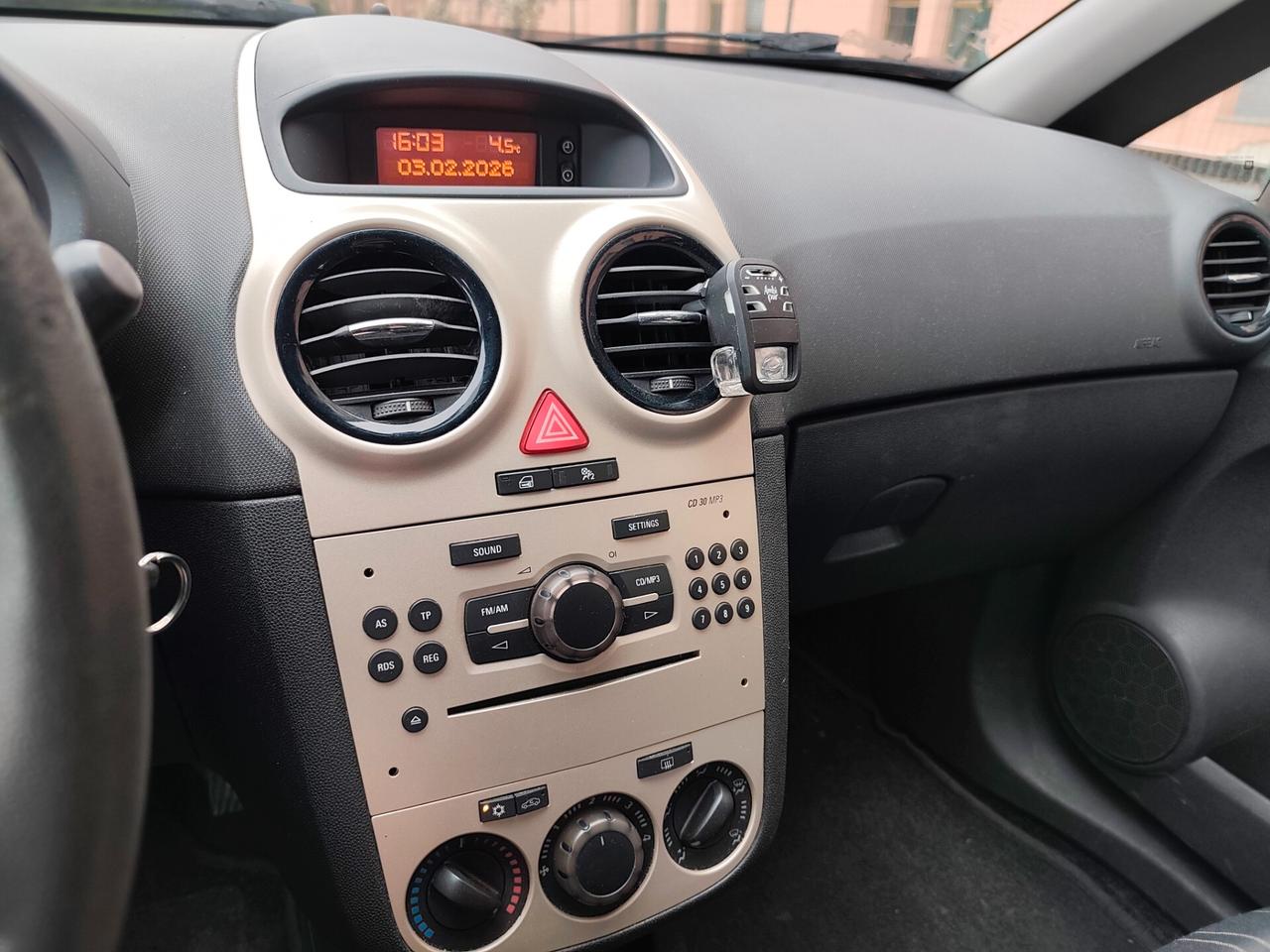 Opel Corsa 1.2 Benz euro 4 Sport neopatentati