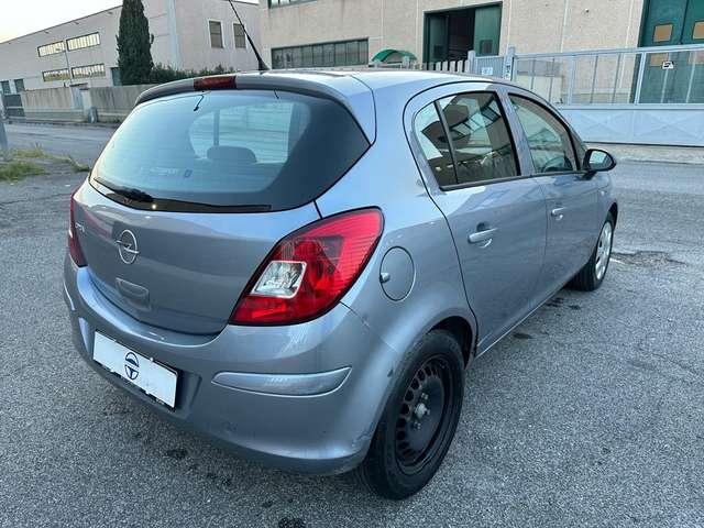 Opel Corsa 1.2 5 porte Cosmo