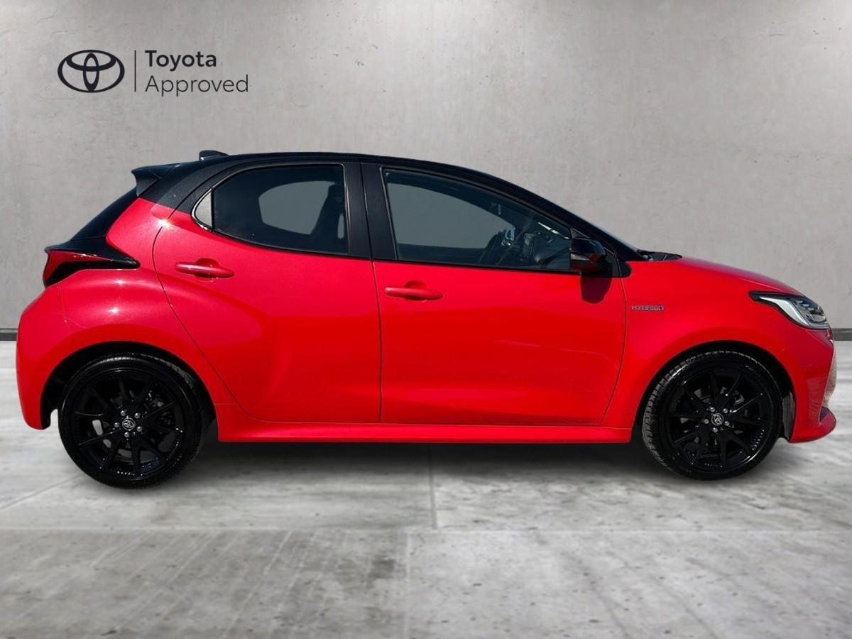 TOYOTA Yaris 4ª serie - Yaris 1.5 Hybrid 5 porte Premiere