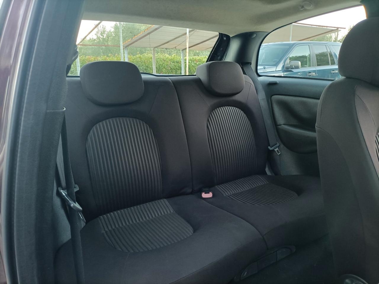 Lancia Ypsilon 1.3 MJT 75 CV Platino/tetto apribile