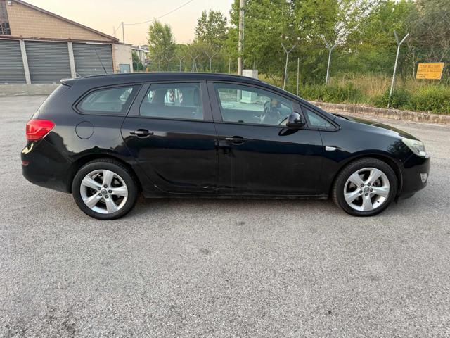 OPEL Astra 1.7 CDTI 110CV Sports Tourer Cosmo perfetta