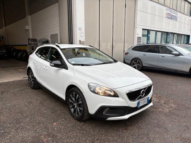Volvo V40 Cross Country D2 Business Plus