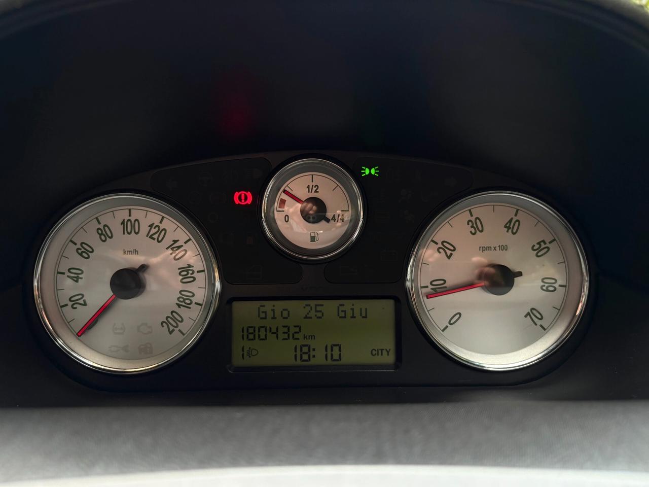 Lancia Ypsilon 1.2 Versus - DISTRIBUZIONE FATTA