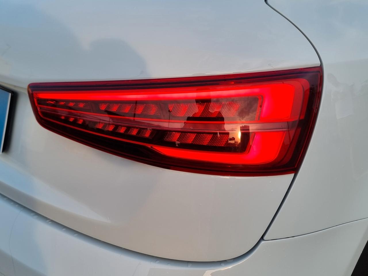 Audi Q3 2.0 TDI 120 CV Business