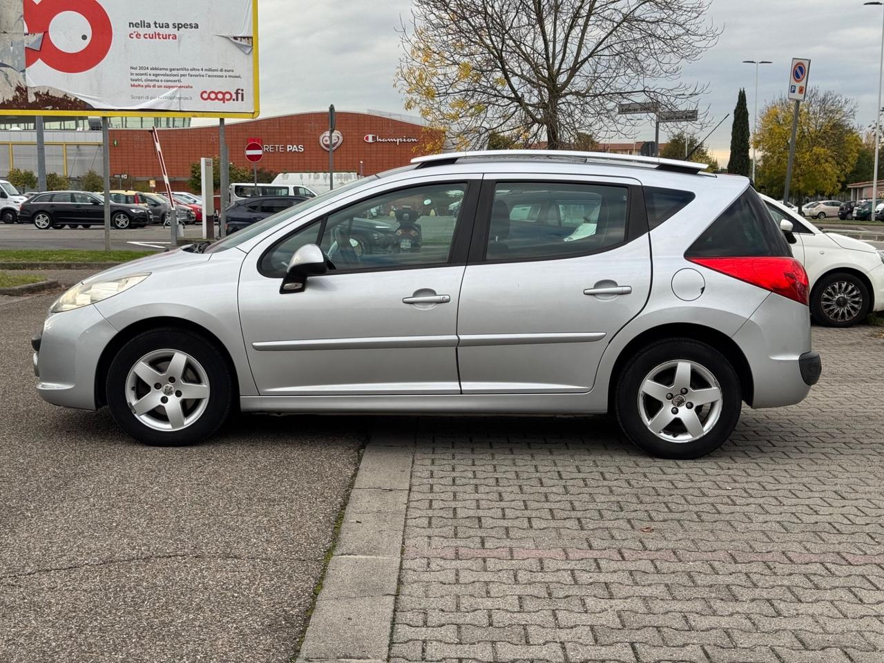 Peugeot 207 1.4 VTi 95CV SW XS Ciel 2008 Full optional