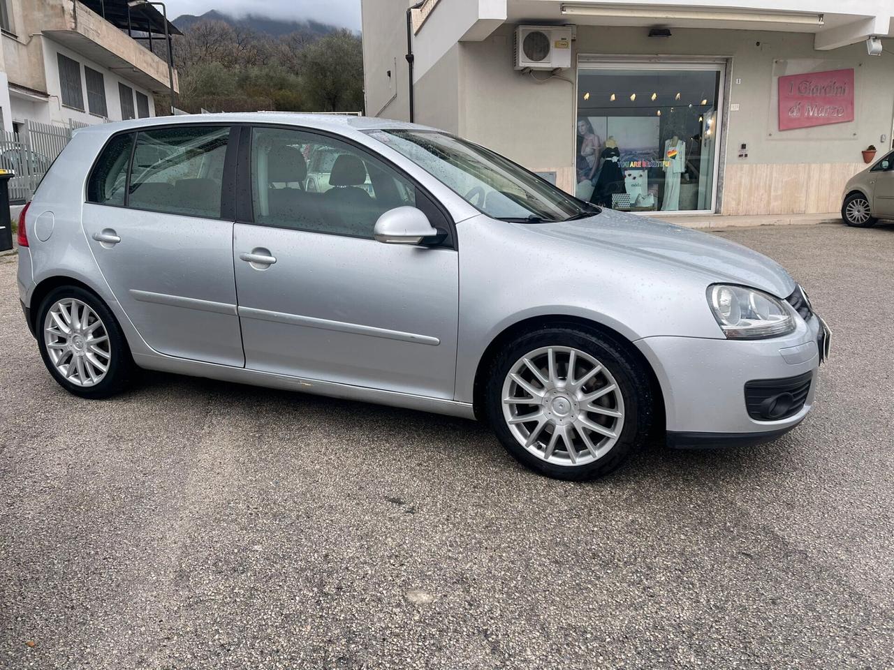 Volkswagen Golf 2.0 TDI GTD DSG