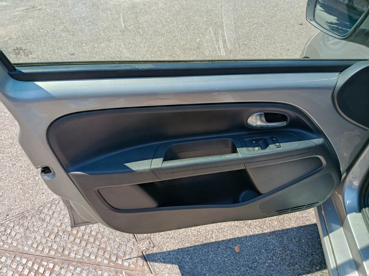 Volkswagen up! 1.0 5p. move up!