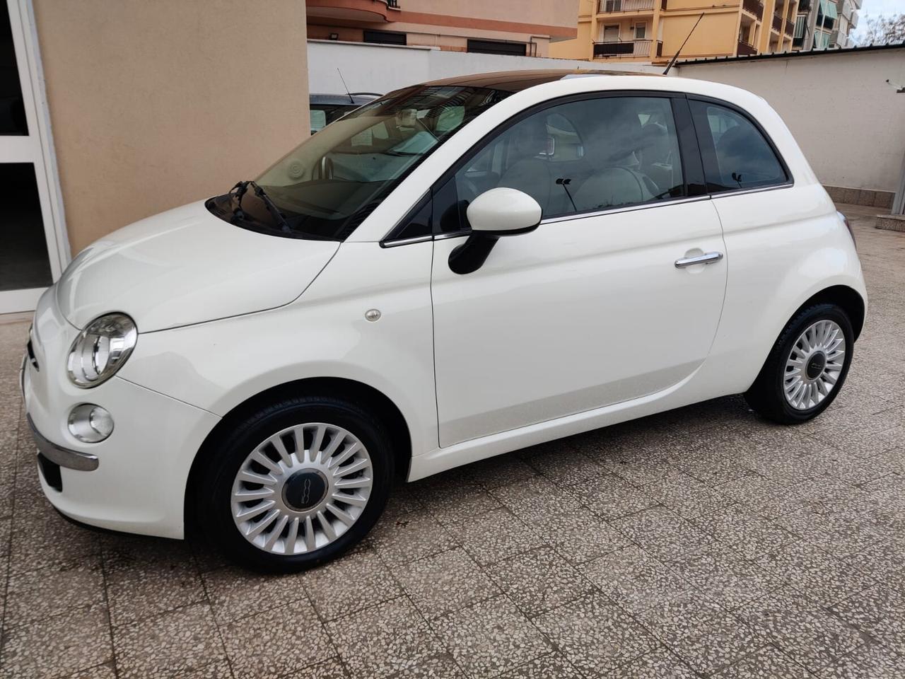 Fiat 500 benz tetto panoramico