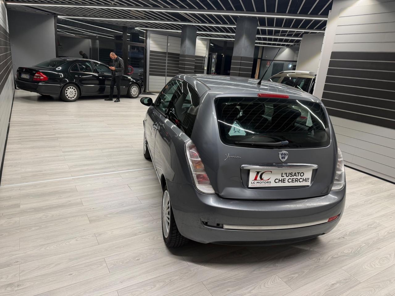 Lancia Ypsilon 1.2 Modamilano