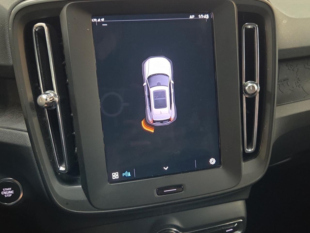 Volvo XC40 B3 automatico Essential