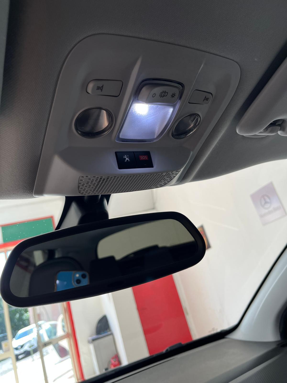 Peugeot 2008 BlueHDi 100 S&S Allure