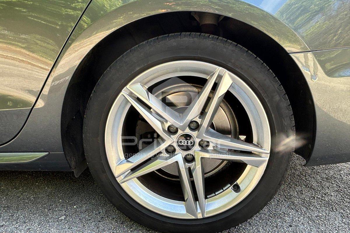 AUDI A4 35 TDI/163 CV S tronic S line edition