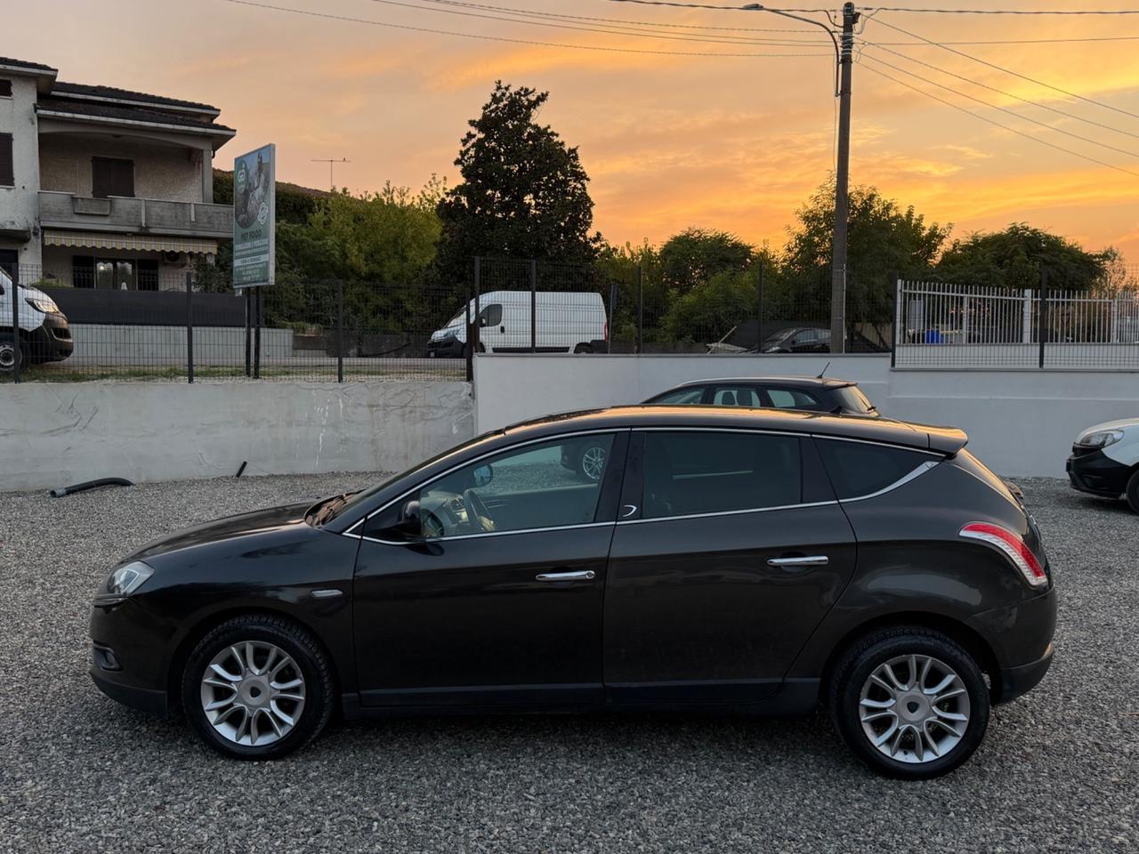 Lancia Delta 1.6 MJT DPF Oro