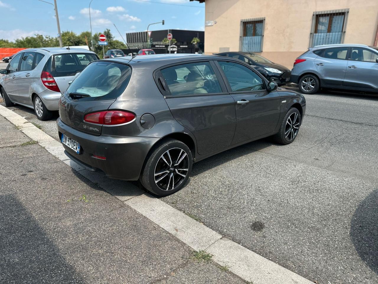 Alfa Romeo 147 1.6 16V TS (105) 5 porte Black Line