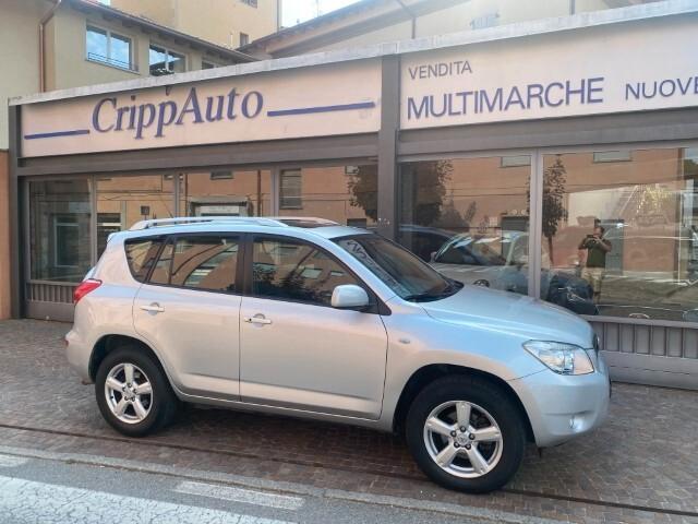 Toyota RAV4 2.0 4X4 Luxury Automatico GPL