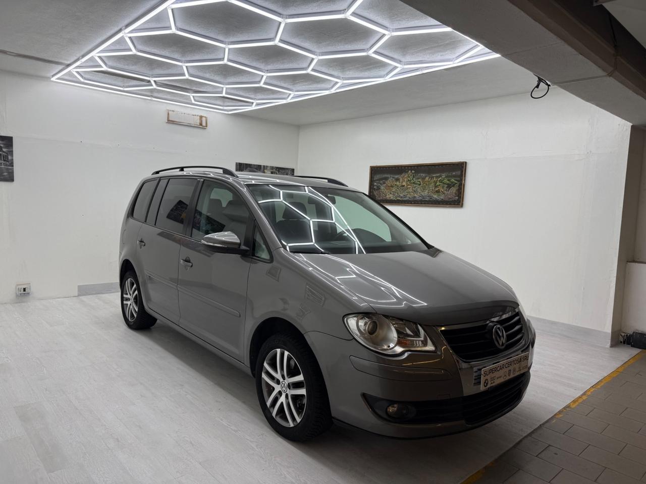 Volkswagen Touran 1.4 16V TSI 150CV DSG Highline Ecofuel