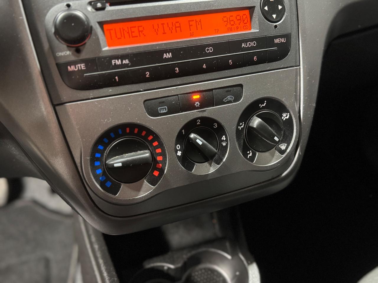 Fiat Punto 1.3 MJT 75CV 5 PORTE NEOPATENTATI