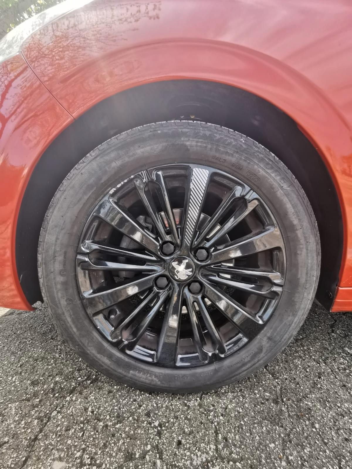 Peugeot 208 BlueHDi 75 5 porte Active - 2015