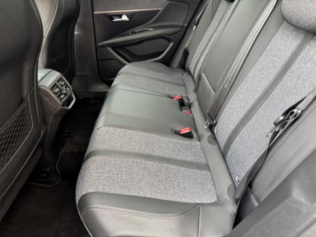 Peugeot 3008 1.5 bluehdi Allure s&s 130cv eat8