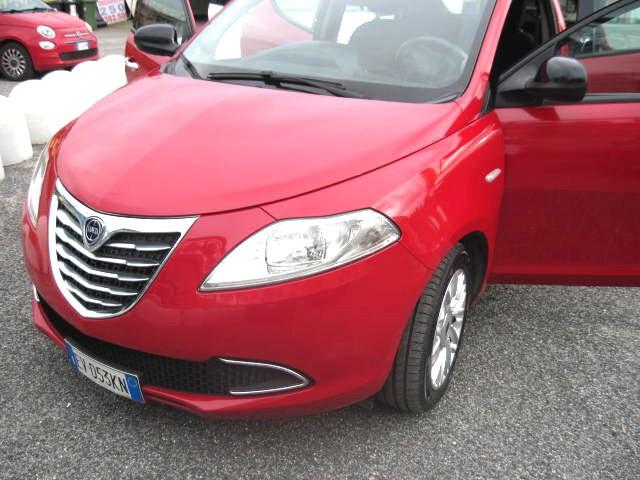 Lancia Ypsilon 1.3 MJT 16V 95 CV 5 porte GARANZIA