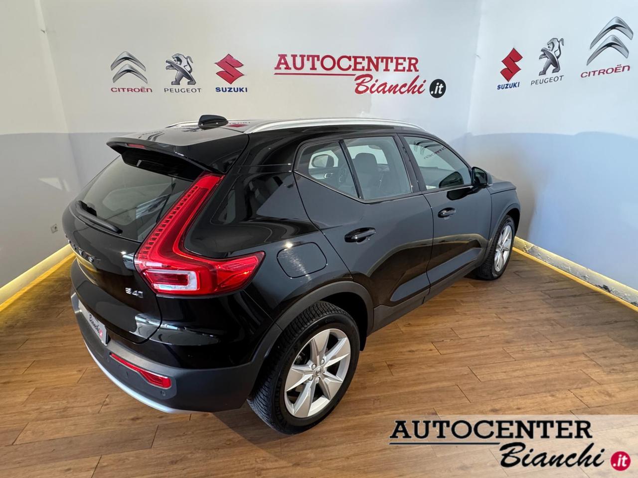 Volvo XC40 2.0 b4 awd Momentum