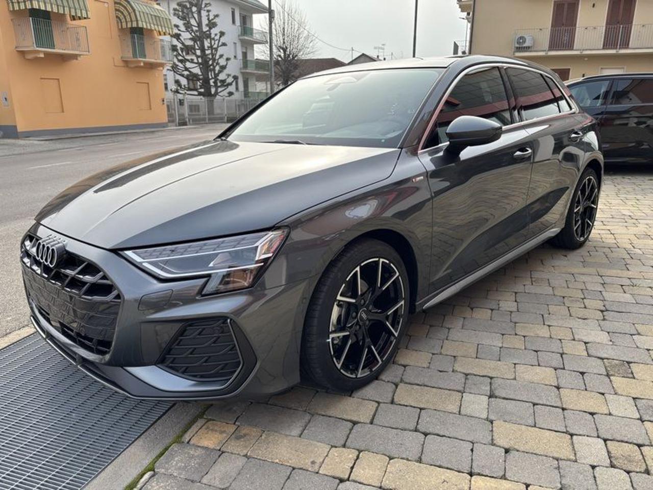 Audi A3 SPB TFSI 110 kW S tronic S line edition MATRIX