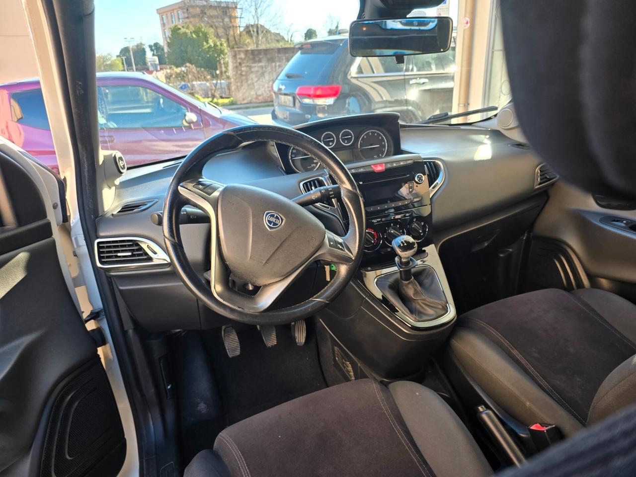 Lancia Ypsilon 0.9 TwinAir 85 CV 5 porte Metano Ecochic Gold