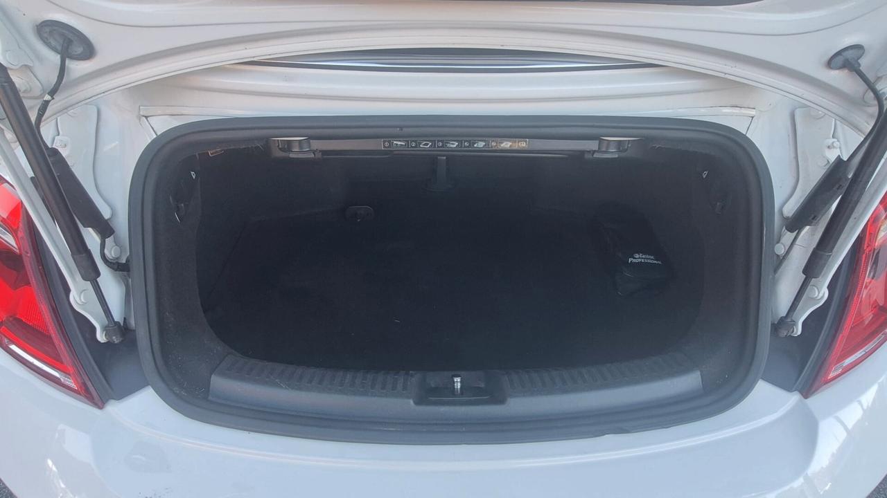 Volkswagen Maggiolino Cabrio 1.6 TDI Design