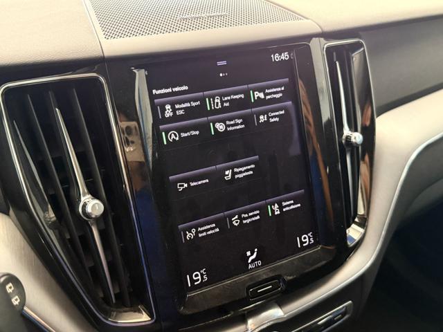 VOLVO XC60 B5 AWD Geartronic Momentum PROMO