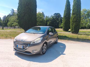 Peugeot 208 1.6 e-HDi 115 CV Stop&Start 5 porte Allure