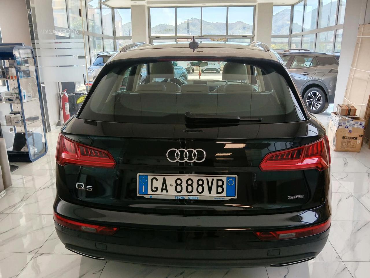 Audi Q5 35 TDI quattro S tronic Business