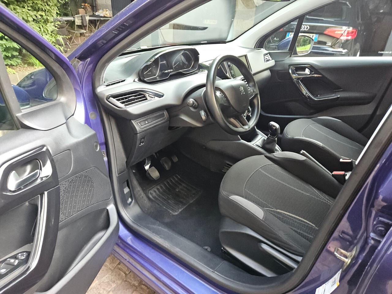 Peugeot 208 Allure - 1.4 Benzina - 95 CV - Euro 5B - NEOPATENTATI