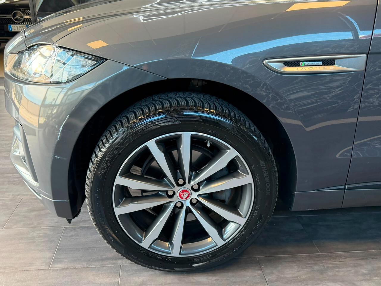 Jaguar F-Pace 3.0 D V6 300 CV AWD aut. R-Sport