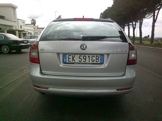 SKODA Octavia 1.6 TDI CR F.AP. Wagon Ambition