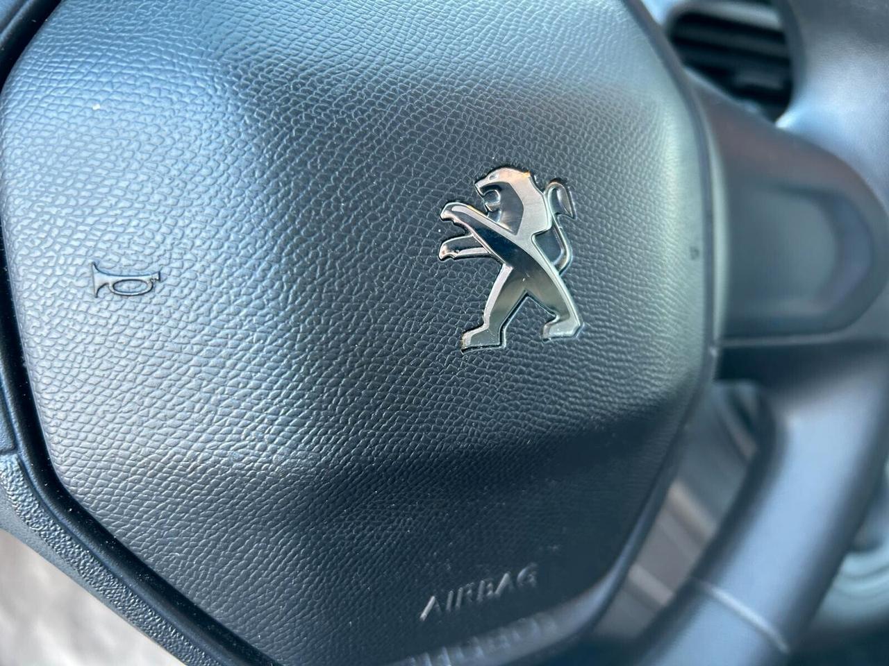 Peugeot Partner PREMIUM BlueHDi 100 PL mt SPOTICAR