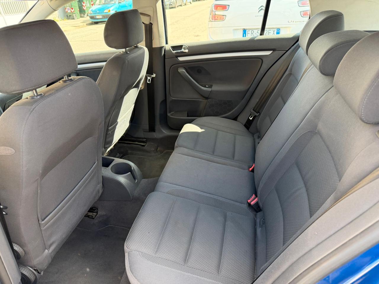 Volkswagen Golf 1.6 16V FSI 5p. Sportline