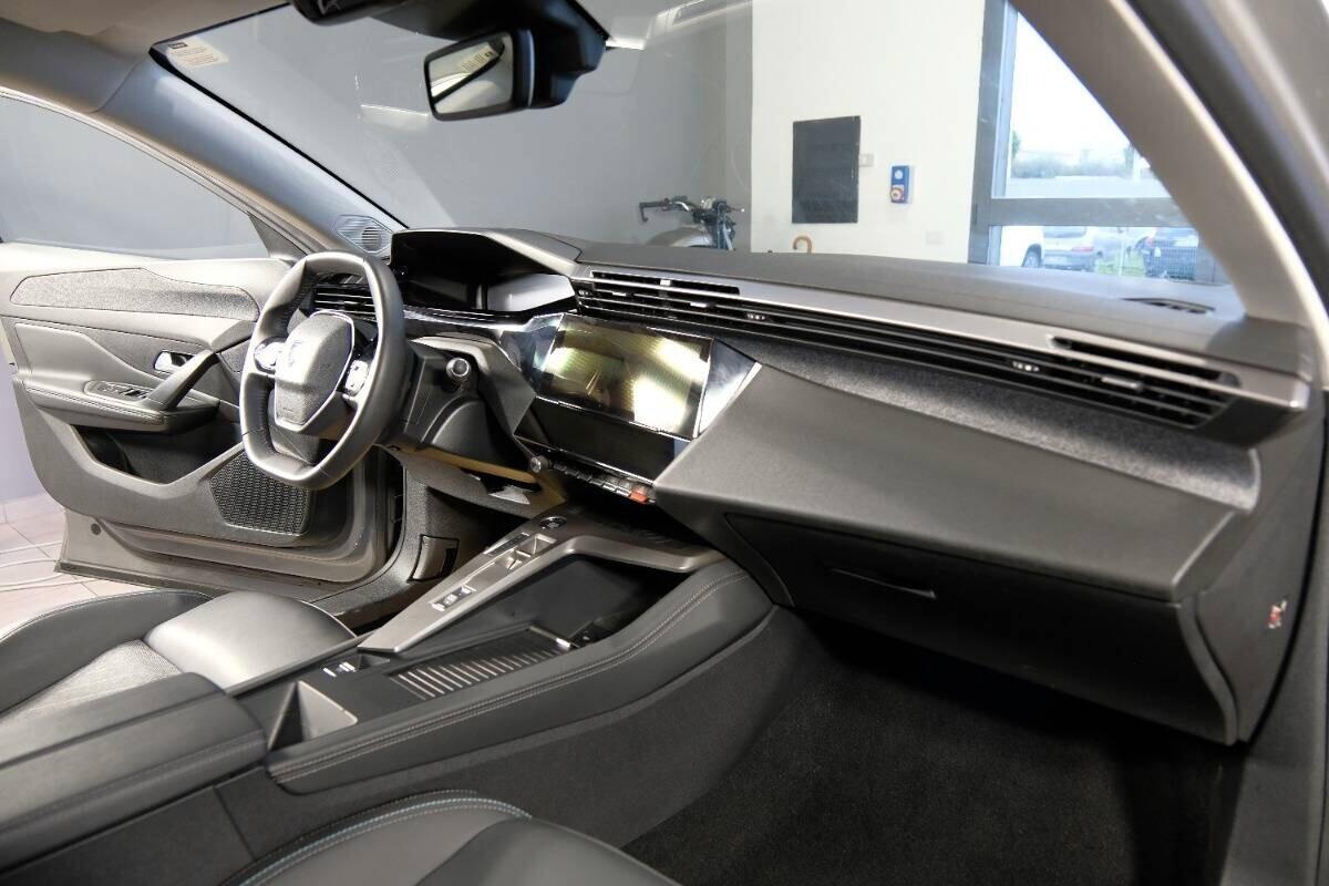 Peugeot 408 PureTech 130 S&S EAT8 Allure