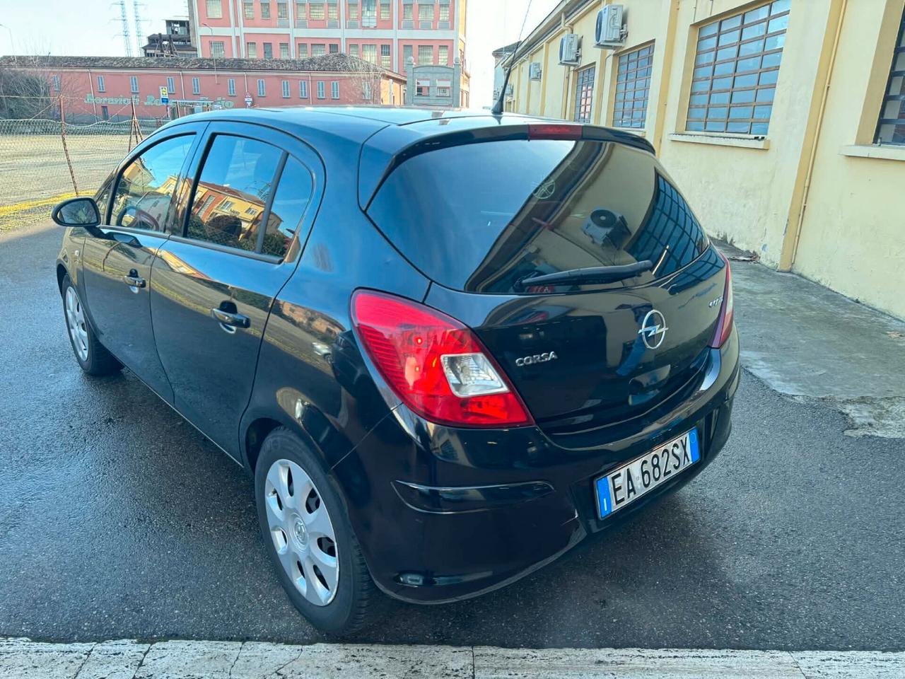 Opel Corsa Anno 2010 1.3 Diesel OK NEOPAT EURO4