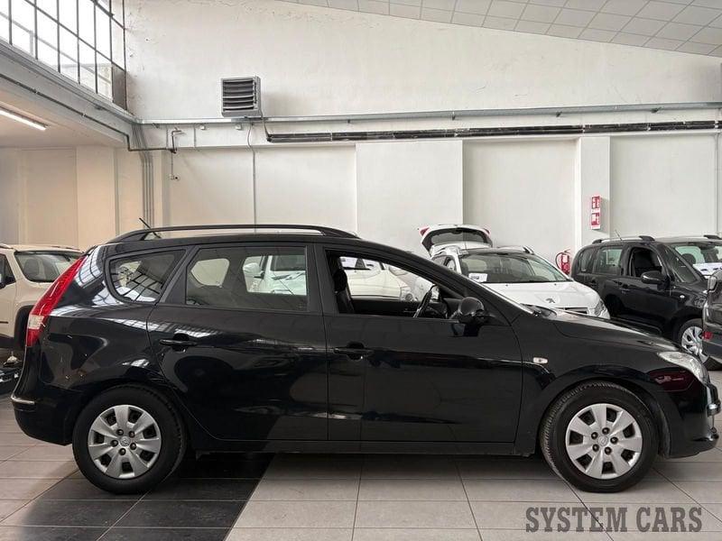 Hyundai i30 AUTO PER COMMERCIANTI i30 CW 1.6 CRDi VGT 16V 90CV Active