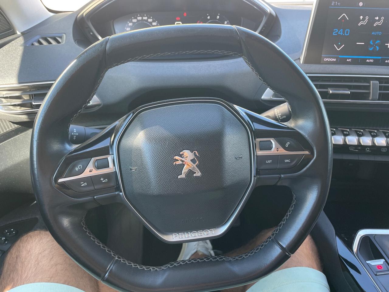 Peugeot 3008 Allure gancio traino Garanzia