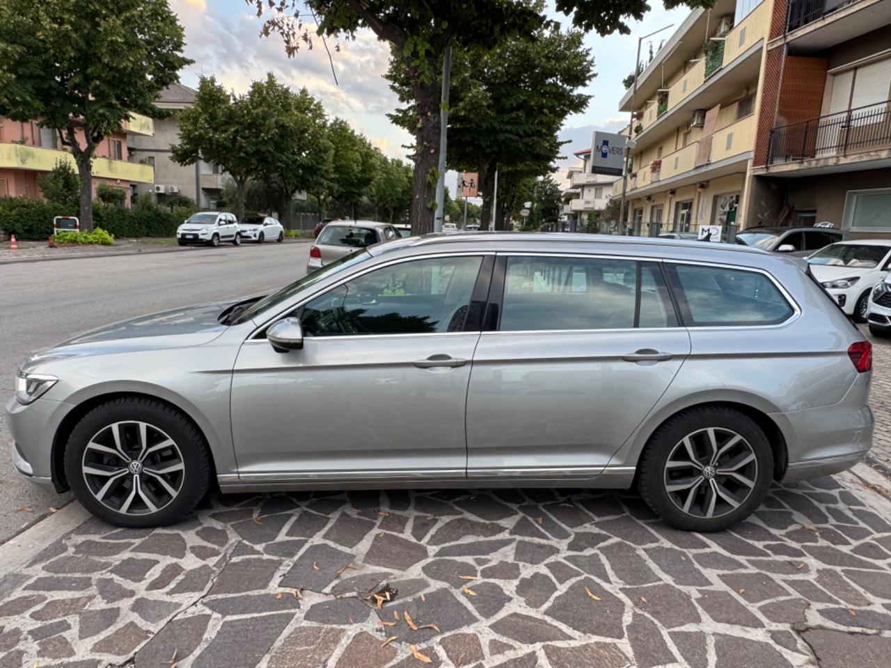 Volkswagen Passat Variant 2.0 TDI DSG Highline BlueMotion Technology