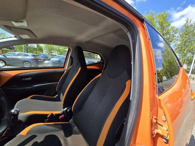 TOYOTA Aygo 1.0 VVT-i x-wave orange NEOPATENTATI PERMUTE