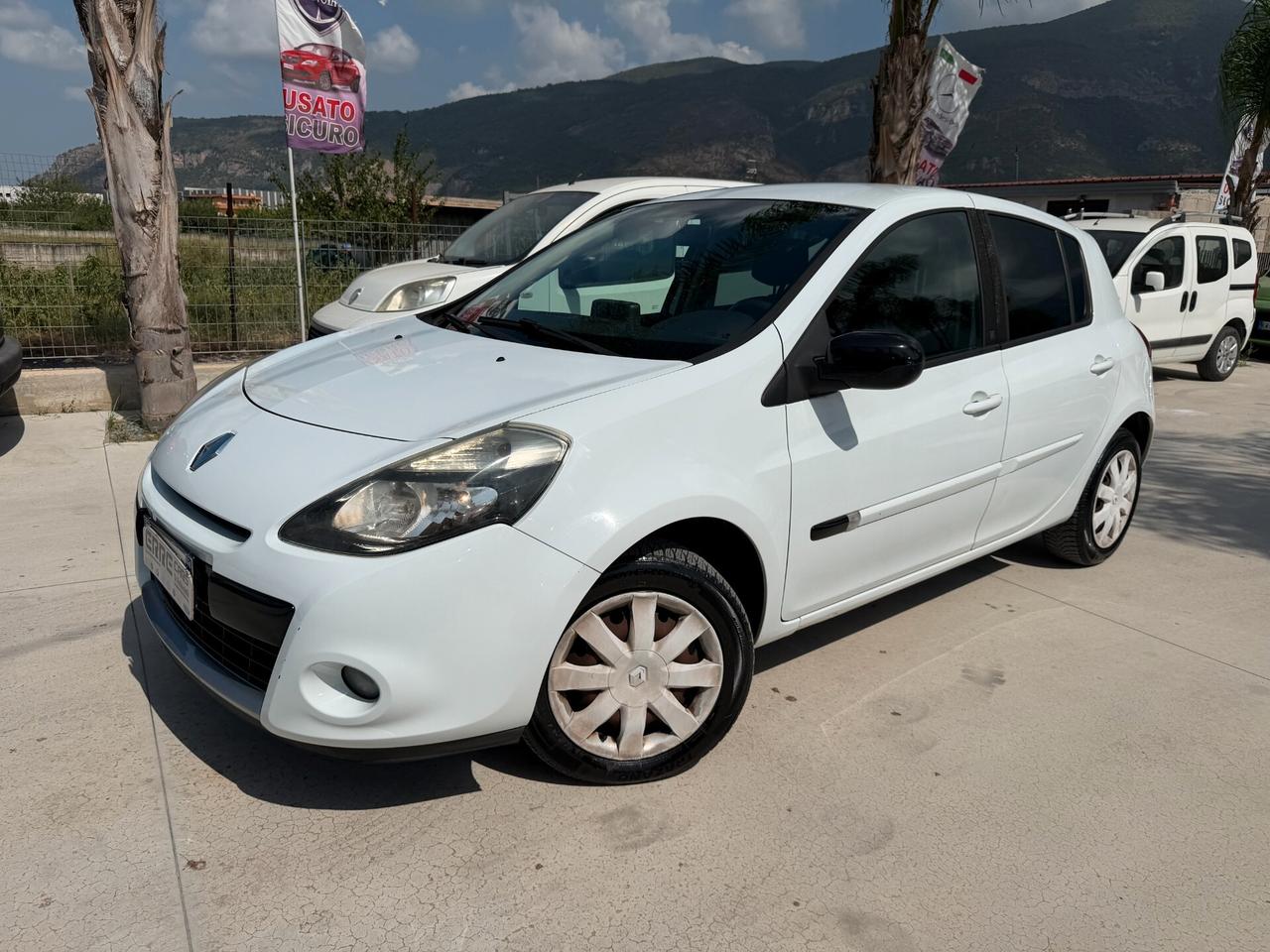 RENAULT CLIO 2010 1.2 BENZINA 101 CV