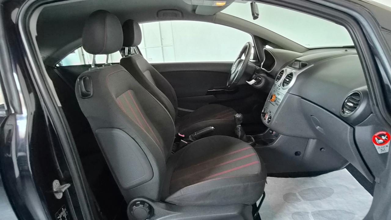 Opel Corsa 1.4 16V 3 porte Sport (OK NEOPATENTATI)