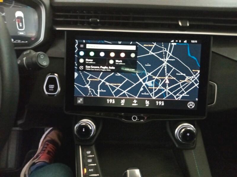 LYNK&CO 01 01 PHEV