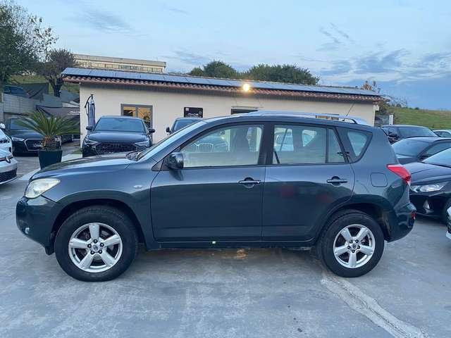 Toyota RAV 4 2.2 D 4 RUOTE MOTRICI UNICO PROPRIETARIO TAGLIANDI