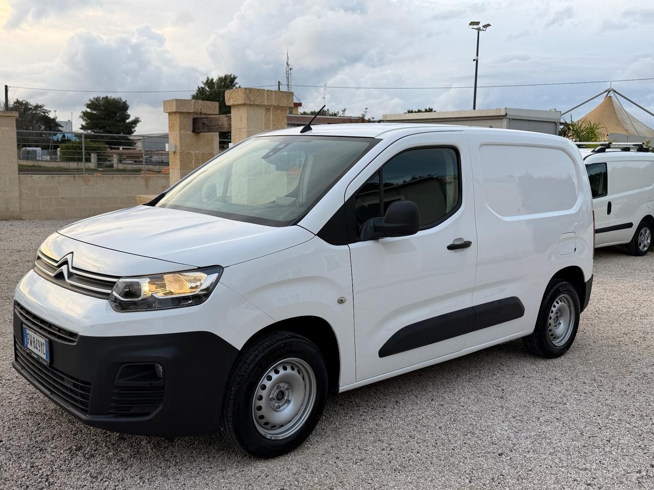 Citroen Berlingo BlueHDi 100 S&S Van M Control
